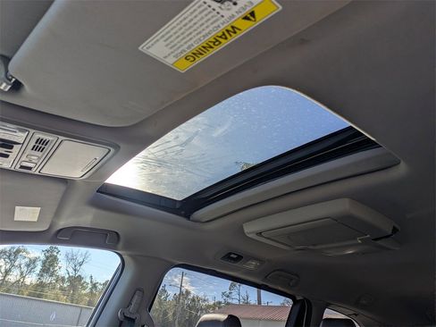 Used 2018 Honda Odyssey Touring image 25