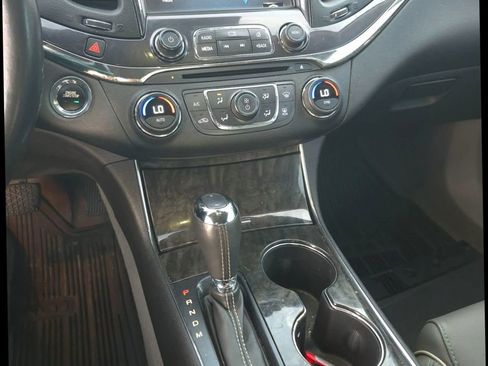 Used 2014 Chevrolet Impala LT image 10