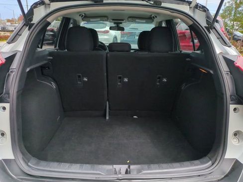 Used 2020 Nissan Kicks SR FWD image 13