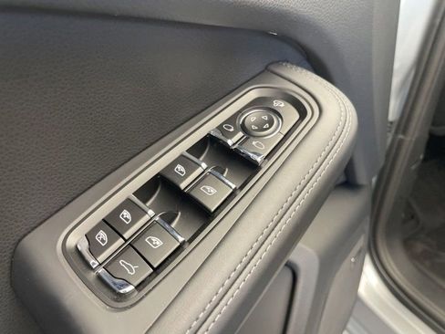 New 2025 Porsche Macan S image 39