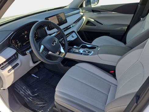 Certified 2026 INFINITI QX60 Pure w/ Cargo Package image 16