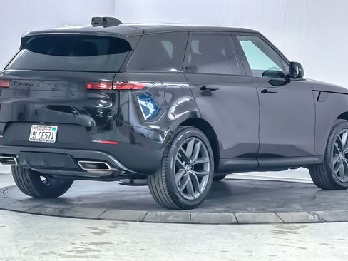 Used 2024 Land Rover Range Rover Sport SE AWD/4WD image 2