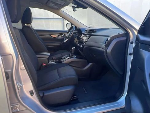 Used 2019 Nissan Rogue SV AWD/4WD image 31