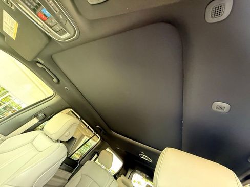 New 2026 Jeep Grand Wagoneer Limited AWD/4WD image 33