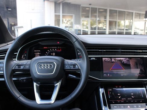 Used 2025 Audi Q7 3.0T Premium Plus image 30
