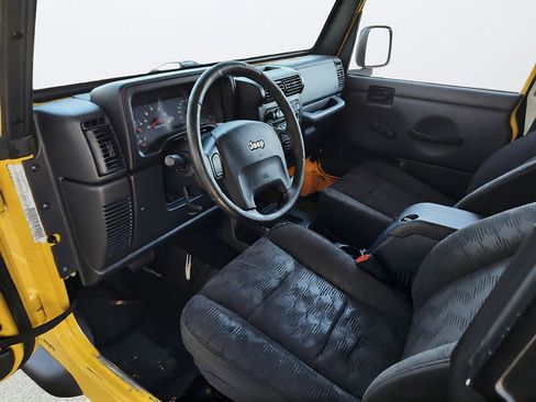 Used 2004 Jeep Wrangler X w/ Wheel Plus Group AWD/4WD image 19
