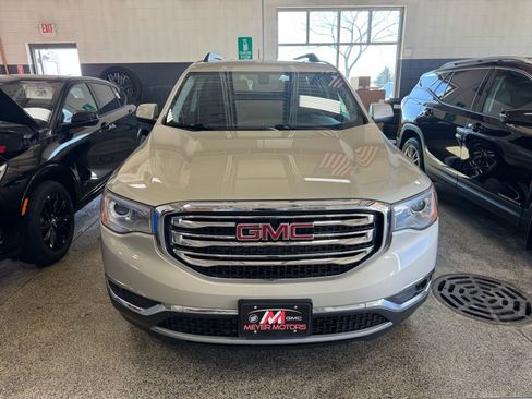 Used 2017 GMC Acadia SLT AWD/4WD image 2