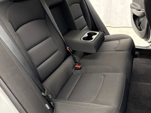 Used 2018 Chevrolet Malibu LT FWD image 27