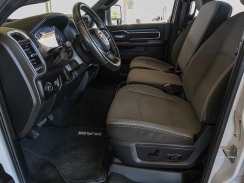 Used 2024 RAM 2500 Big Horn AWD/4WD image 11