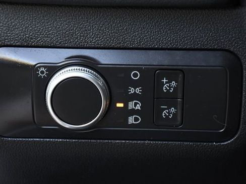 Used 2022 Ford Escape SE image 19