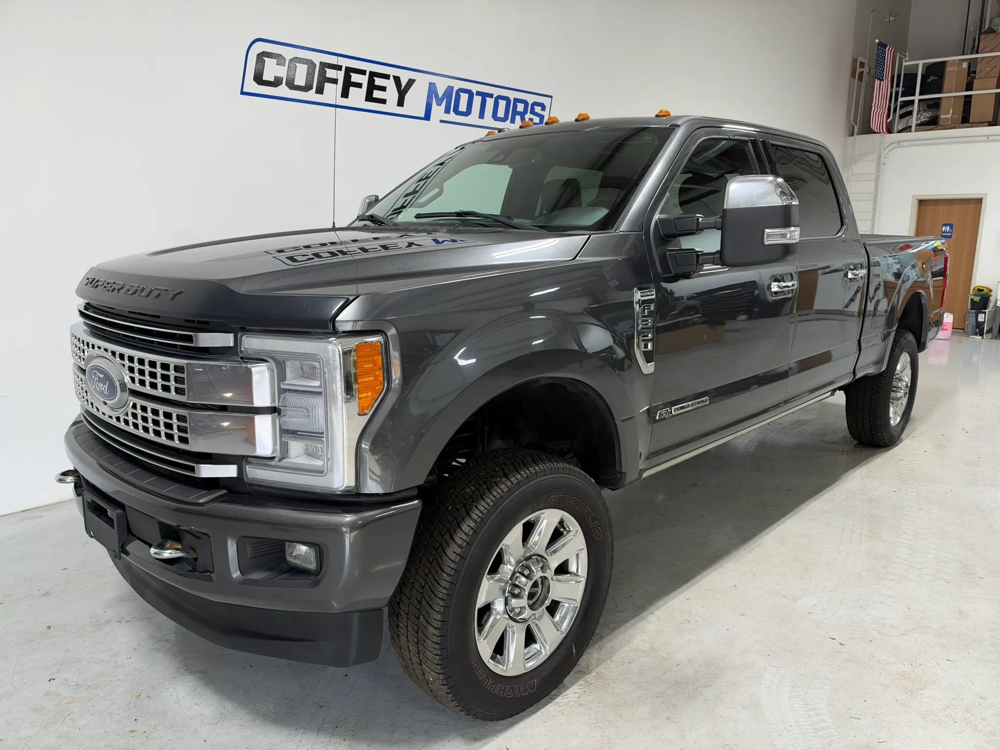 Used 2018 Ford F350 Platinum w/ Platinum Ultimate Package AWD/4WD image 2