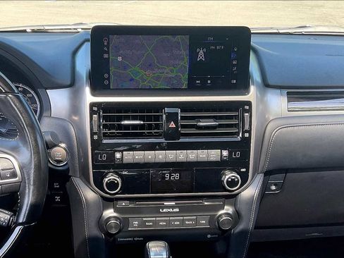 Used 2023 Lexus GX 460 Premium image 18