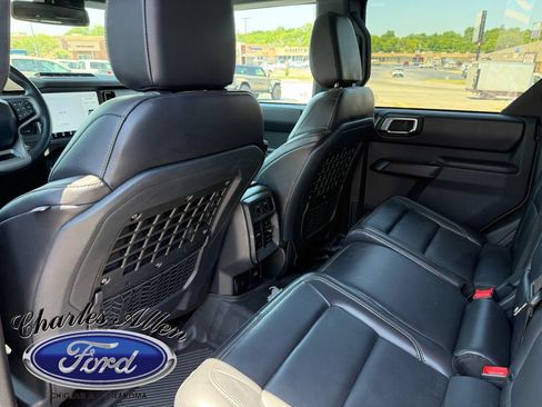 Used 2025 Ford Bronco Badlands AWD/4WD image 14
