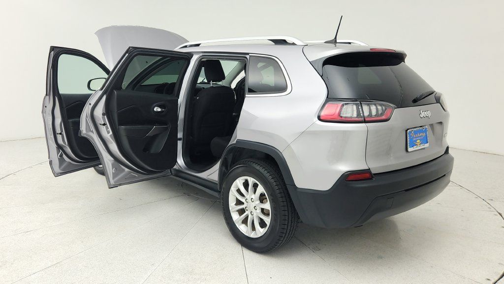 Used 2019 Jeep Cherokee Latitude w/ Popular Appearance Group FWD image 11