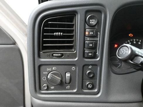 Used 2004 Chevrolet Silverado 1500 w/ Light Duty Power Package image 31