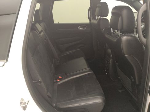 Used 2022 Jeep Grand Cherokee Laredo X RWD image 19