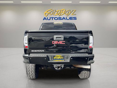 Used 2015 GMC Sierra 2500 Denali image 4