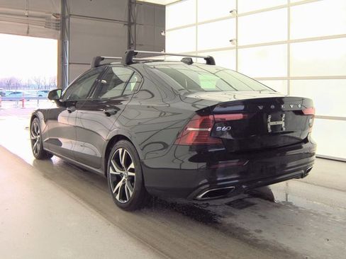 Used 2022 Volvo S60 T8 Inscription image 4