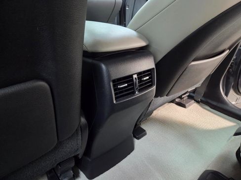 Used 2013 Lexus RX 350 AWD w/ Navigation Pkg image 28