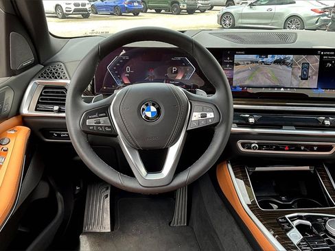 Certified 2025 BMW X5 xDrive40i image 8