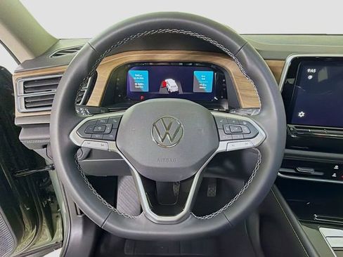 New 2026 Volkswagen Atlas SE FWD image 12