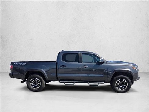 Used 2020 Toyota Tacoma TRD Sport w/ Technology Package AWD/4WD image 4