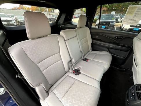 Used 2022 Honda Passport Elite image 16