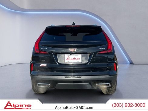 Used 2024 Cadillac XT4 Premium Luxury image 4