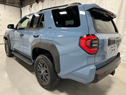 Used 2025 Toyota 4Runner SR5 image 5