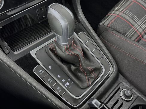 Used 2018 Volkswagen GTI S image 16