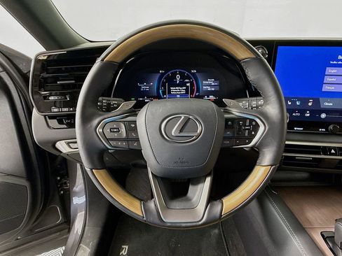 Used 2025 Lexus RX 350 Premium w/ Accessory Package (Z1) FWD image 11