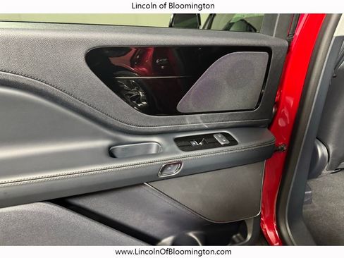 New 2026 Lincoln Aviator AWD w/ Jet Appearance Package image 48