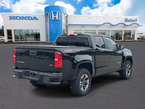 Used 2022 Chevrolet Colorado Z71 AWD/4WD image 5