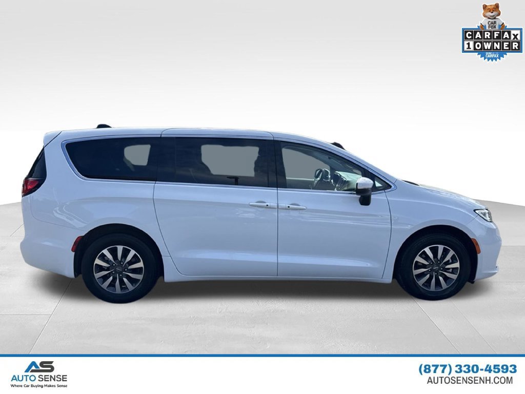 Used 2023 Chrysler Pacifica Touring-L FWD image 10