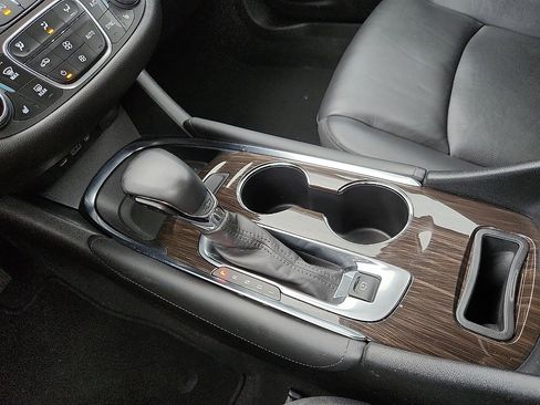 Used 2023 Chevrolet Malibu LT image 12