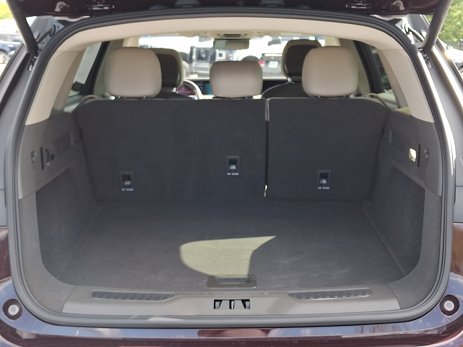 Used 2024 Lincoln Nautilus Premier AWD/4WD image 28