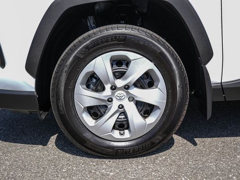 Used 2024 Toyota RAV4 LE FWD image 11