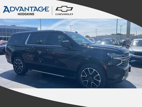 Used 2021 Chevrolet Suburban LT AWD/4WD image 1