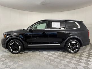 Used 2024 Kia Telluride S w/ S Sunroof Package FWD video 3