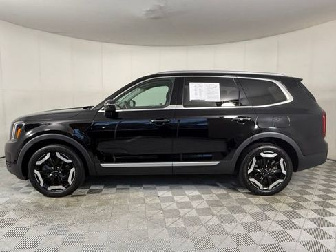 Used 2024 Kia Telluride S w/ S Sunroof Package FWD image 3