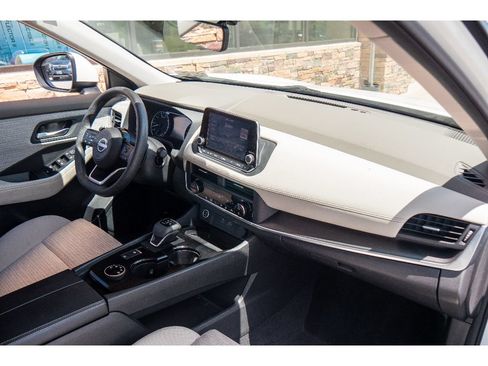 Used 2023 Nissan Rogue SV AWD/4WD image 13