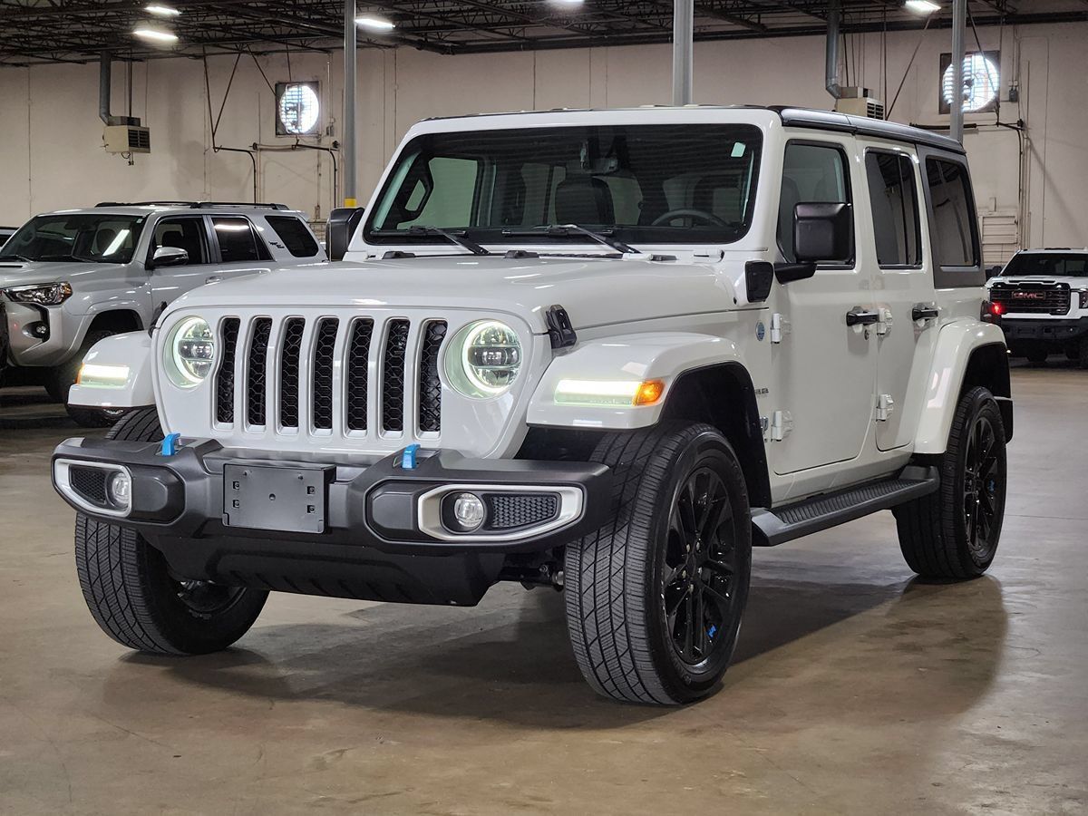 Used 2023 Jeep Wrangler Unlimited Sahara w/ Cold Weather Group AWD/4WD image 4