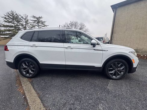 Used 2024 Volkswagen Tiguan SE AWD/4WD image 8