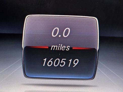 Used 2017 Mercedes-Benz E 300 image 35