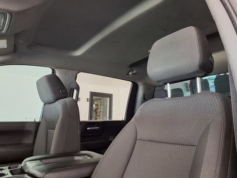 Used 2022 Chevrolet Silverado 2500 Custom w/ Custom Value Package AWD/4WD image 7