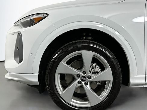 New 2025 Audi Q5 Premium Plus AWD/4WD image 11