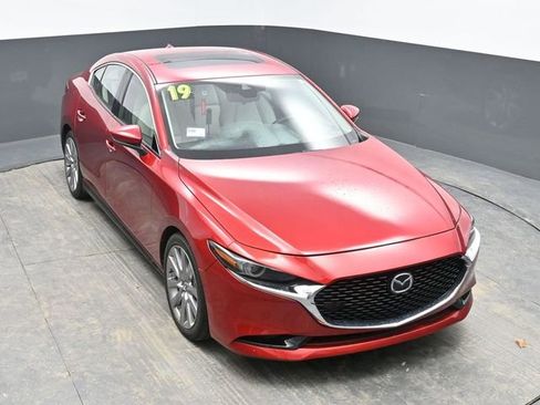 Used 2019 MAZDA MAZDA3 AWD Sedan w/ Premium Package image 16