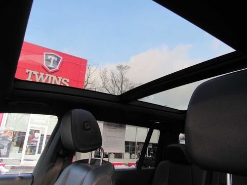 Used 2022 Mercedes-Benz GLS 450 4MATIC image 18