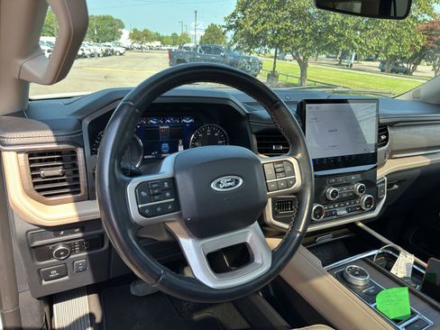 Used 2024 Ford Expedition Max Limited RWD image 21