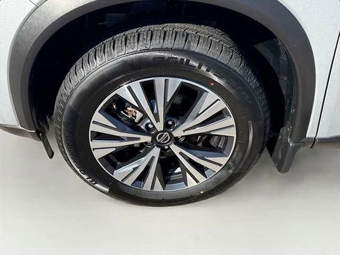 Used 2021 Nissan Rogue SV image 29